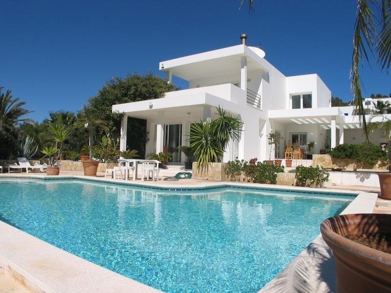 Luxury villa with 3 bedrooms for sale in Cap Martinet